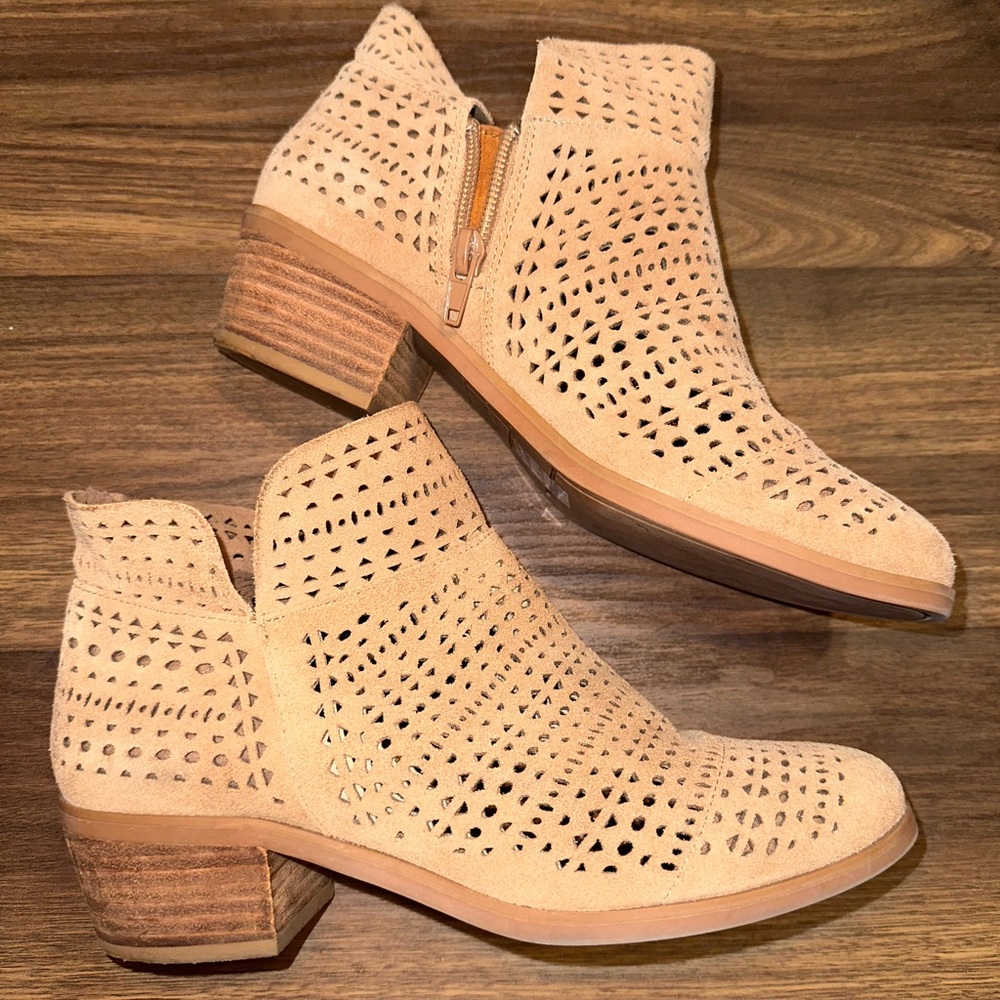 Crown Vintage Booties